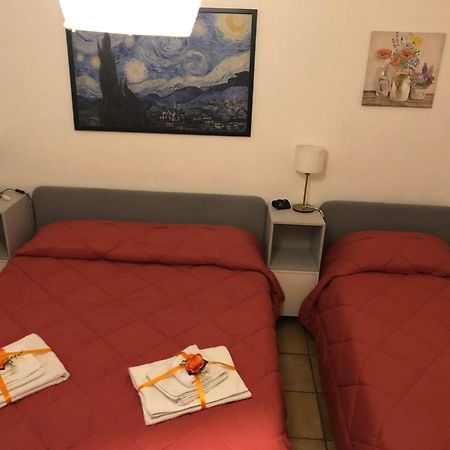 Bed and Breakfast La Finestra Di Umberto Vicino Al Centro Con Parcheggio Privato Viterbo Zewnętrze zdjęcie
