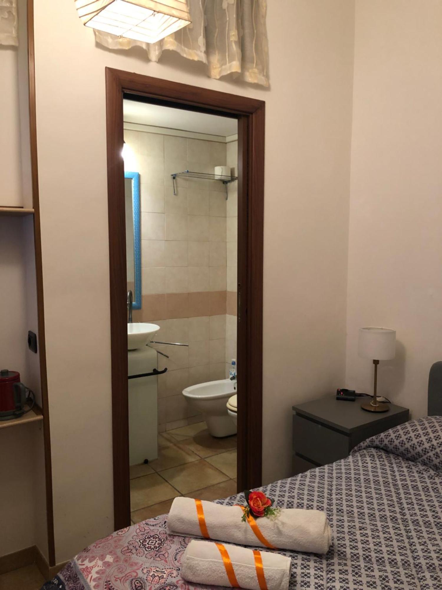 Bed and Breakfast La Finestra Di Umberto Vicino Al Centro Con Parcheggio Privato Viterbo Zewnętrze zdjęcie