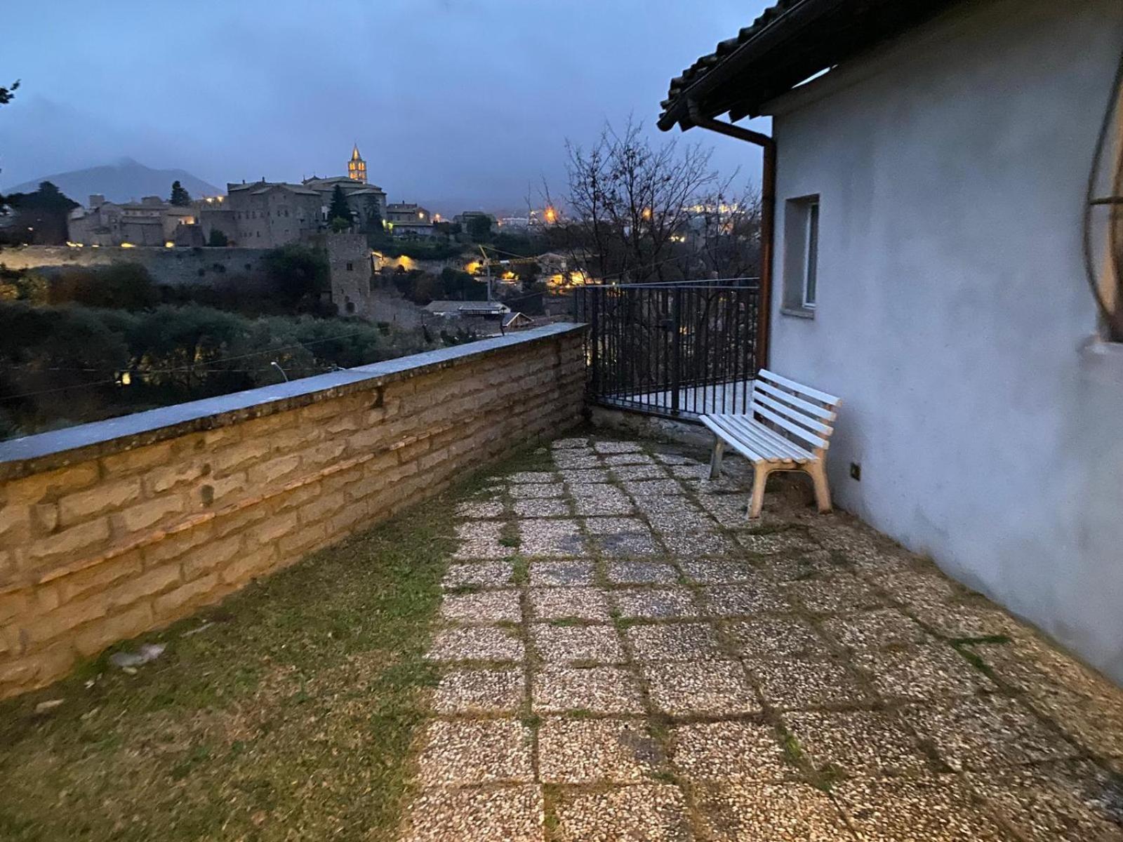 Bed and Breakfast La Finestra Di Umberto Vicino Al Centro Con Parcheggio Privato Viterbo Zewnętrze zdjęcie