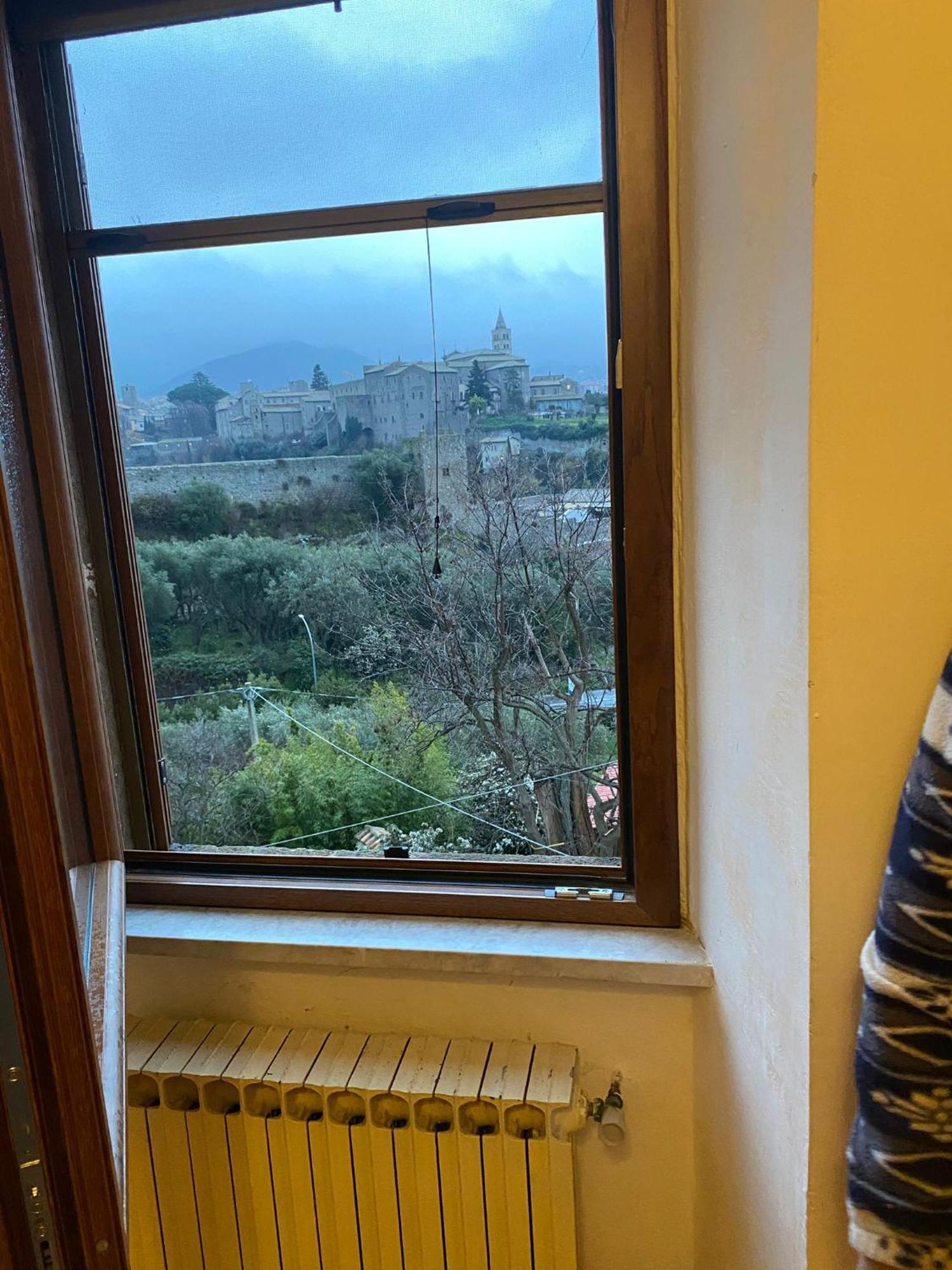 Bed and Breakfast La Finestra Di Umberto Vicino Al Centro Con Parcheggio Privato Viterbo Zewnętrze zdjęcie